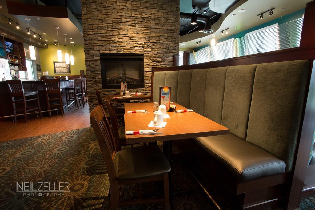 Days Inn & Suites By Wyndham Edmonton Airport Ледюк Екстер'єр фото