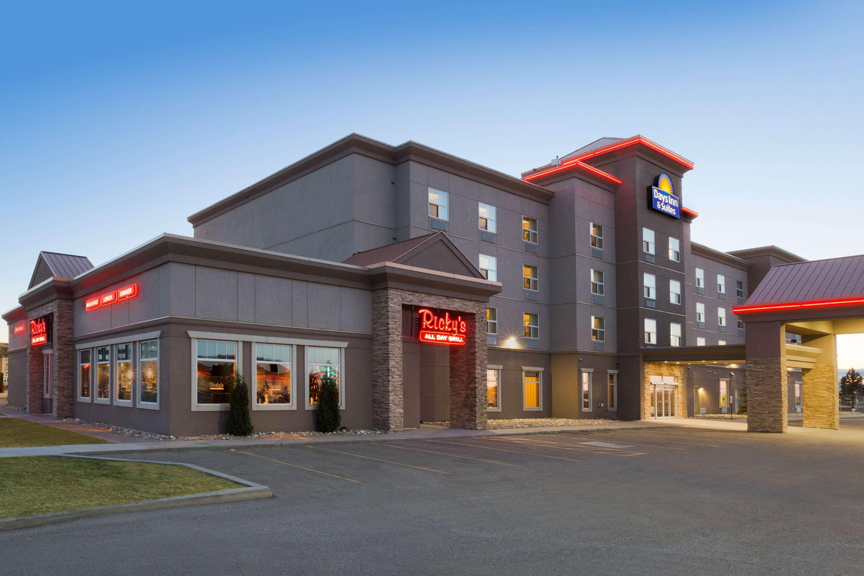 Days Inn & Suites By Wyndham Edmonton Airport Ледюк Екстер'єр фото