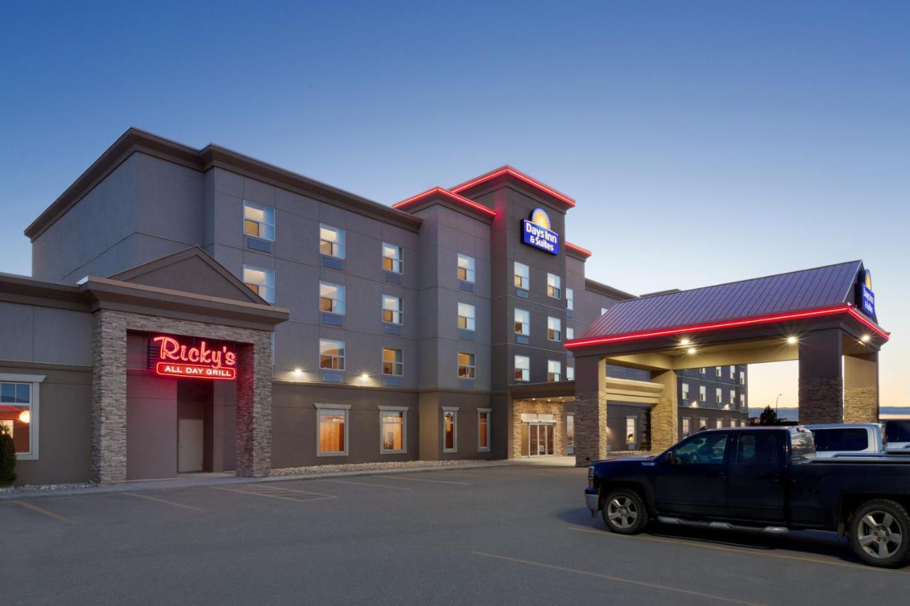 Days Inn & Suites By Wyndham Edmonton Airport Ледюк Екстер'єр фото